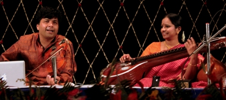 Kumaresh (Violin) / Jayanthi (Veena)